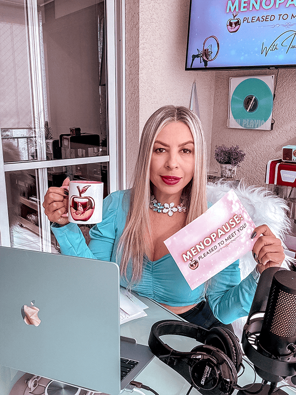 host_izadora